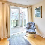 Host & Stay - Waterside